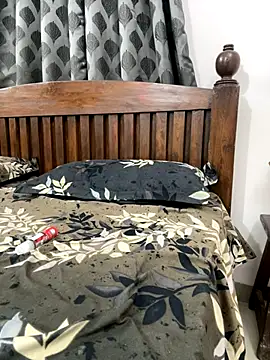 Snapshot of HoneyBearCpl chatting on October 27, 3:57 pm HoneyBearCpl online show from October 27, 3:57 pm