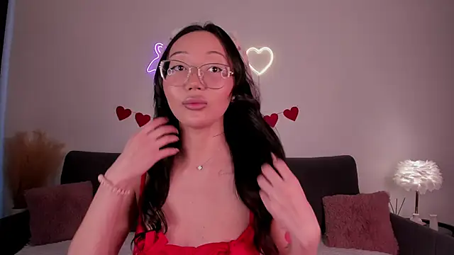 naomi asian online show from May 30, 6:20 am