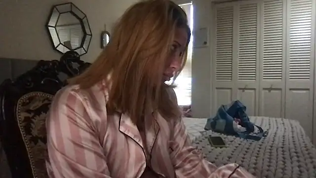 megansweetfromthevalley online show from March 4, 10:39 pm