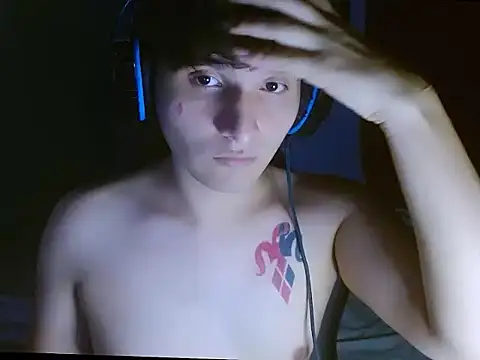 Charley quin online show from April 5, 11:33 pm