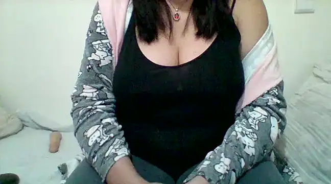 spicy loulou online show from December 10, 3:55 pm