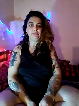 Snapshot of poisson_ivy chatting on November 16, 9:36 am poisson ivy online show from November 16, 9:36 am