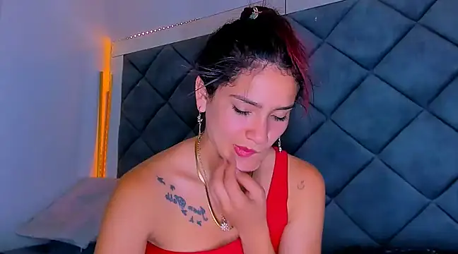 Nellyhills online show from March 21, 1:45 pm