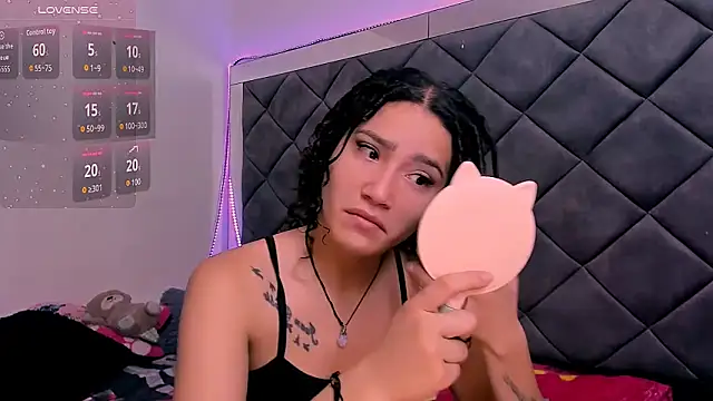 Nellyhills online show from November 11, 10:32 am