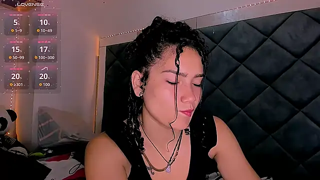 Nellyhills online show from October 4, 12:50 pm