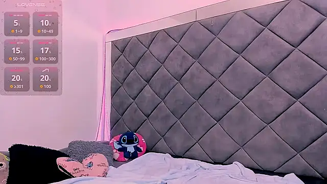 Nellyhills online show from November 29, 4:18 pm