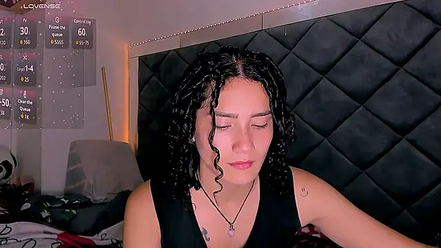 Nellyhills online show from October 29, 4:50 pm