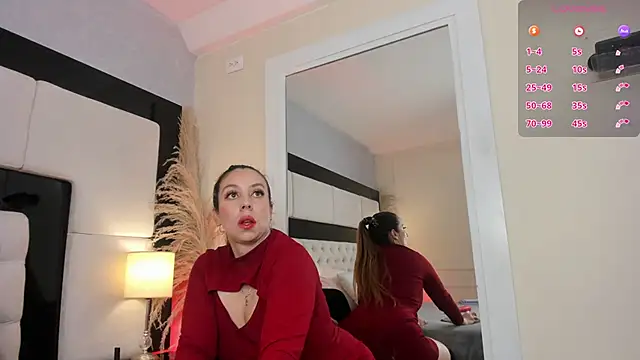 CarlaRossi  online show from March 27, 8:32 pm