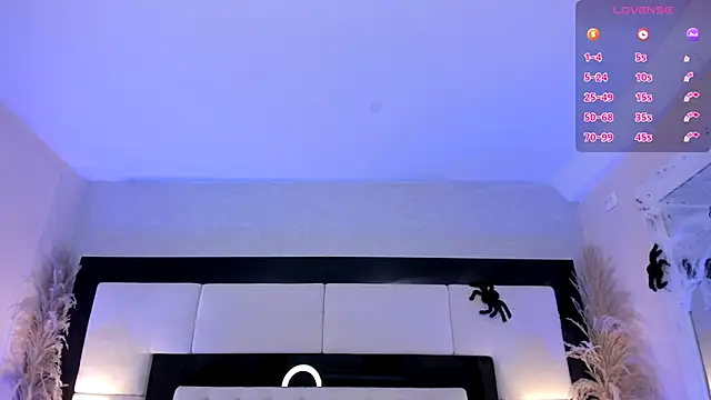 CarlaRossi  online show from October 13, 7:37 pm