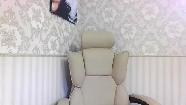 Snapshot of jennifer838 chatting on October 5, 1:46 pm jennifer838 online show from October 5, 1:46 pm