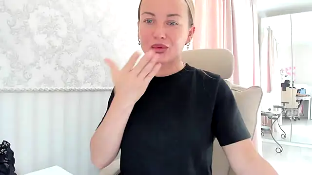 jennifer838 online show from June 25, 1:38 pm