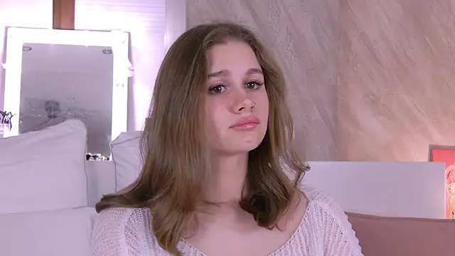 Snapshot of EllieHayes chatting on October 3, 5:36 pm EllieHayes online show from October 3, 5:36 pm