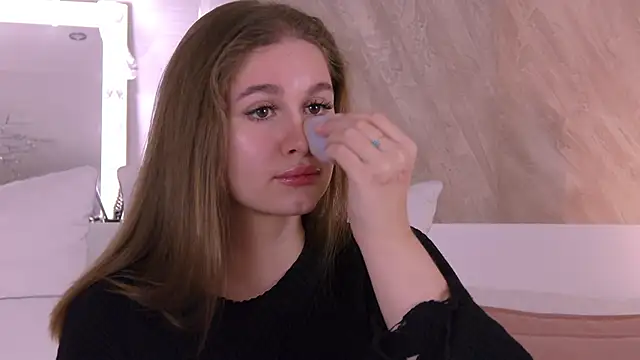 Snapshot of EllieHayes chatting on November 15, 6:12 pm EllieHayes online show from November 15, 6:12 pm