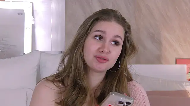 EllieHayes online show from January 12, 8:15 pm