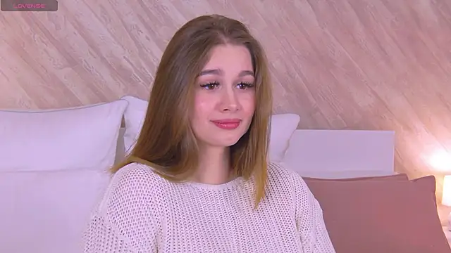 Snapshot of EllieHayes chatting on February 16, 8:22 pm EllieHayes online show from February 16, 8:22 pm