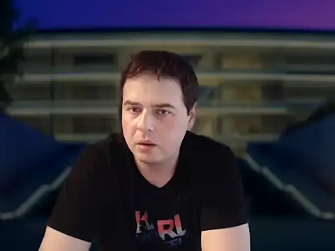 Snapshot of CuteMan33 chatting on November 30, 12:39 pm CuteMan33 online show from November 30, 12:39 pm