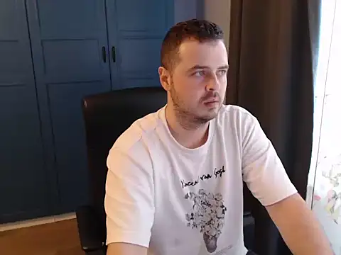 Snapshot of CuteMan33 chatting on September 12, 3:01 pm CuteMan33 online show from September 12, 3:01 pm