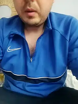 Snapshot of CuteMan33 chatting on October 17, 10:22 pm CuteMan33 online show from October 17, 10:22 pm