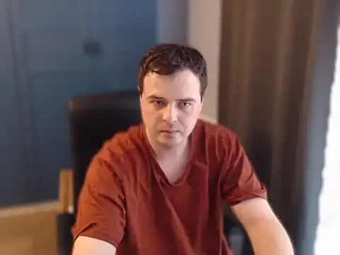 Snapshot of CuteMan33 chatting on November 1, 1:38 pm CuteMan33 online show from November 1, 1:38 pm