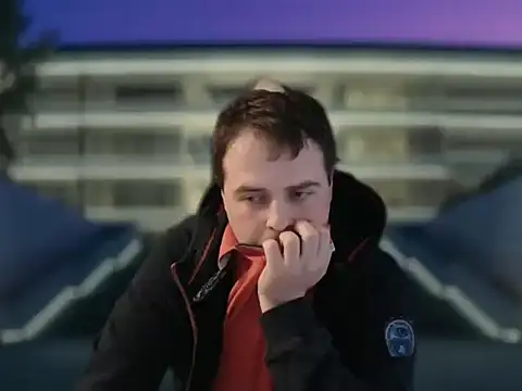 Snapshot of CuteMan33 chatting on November 2, 6:07 am CuteMan33 online show from November 2, 6:07 am