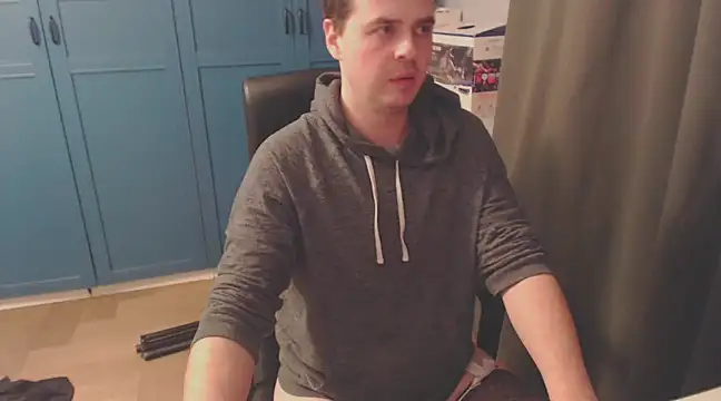 Snapshot of CuteMan33 chatting on December 24, 6:00 am CuteMan33 online show from December 24, 6:00 am