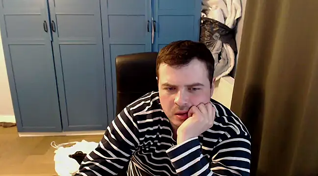 Snapshot of CuteMan33 chatting on March 19, 5:19 am CuteMan33 online show from March 19, 5:19 am