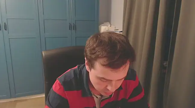 Snapshot of CuteMan33 chatting on January 11, 1:27 am CuteMan33 online show from January 11, 1:27 am