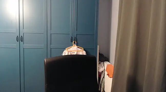 Snapshot of CuteMan33 chatting on February 20, 2:18 am CuteMan33 online show from February 20, 2:18 am