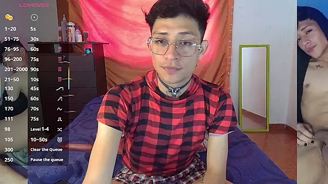 Snapshot of Sweet_c4mer0n chatting on September 21, 5:18 pm Sweet c4mer0n online show from September 21, 5:18 pm