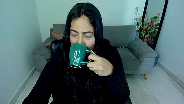 Adele Sweett online show from February 24, 11:00 am