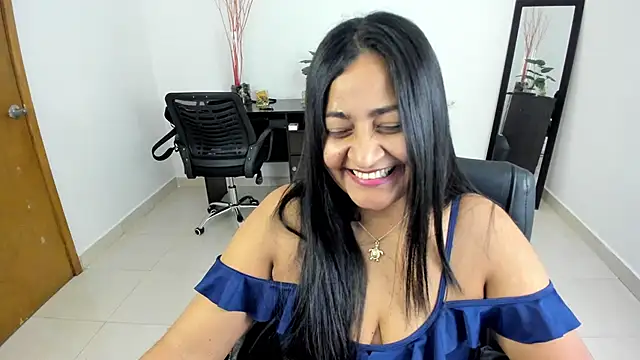 Snapshot of Adele_Sweett chatting on March 10, 4:25 pm Adele Sweett online show from March 10, 4:25 pm