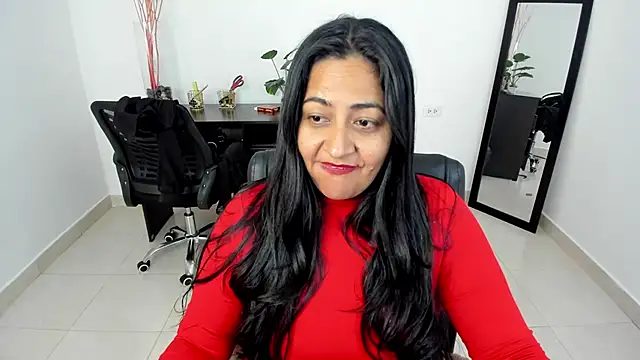 Snapshot of Adele_Sweett chatting on February 28, 8:18 pm Adele Sweett online show from February 28, 8:18 pm