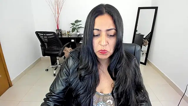Snapshot of Adele_Sweett chatting on March 21, 1:45 pm Adele Sweett online show from March 21, 1:45 pm