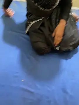 Snapshot of United3 chatting on November 15, 9:02 am United3 online show from November 15, 9:02 am