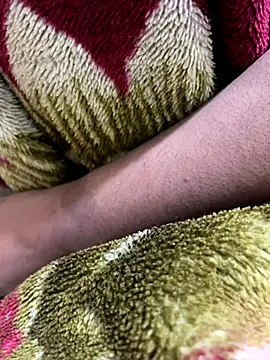 Snapshot of United3 chatting on November 30, 9:43 am United3 online show from November 30, 9:43 am