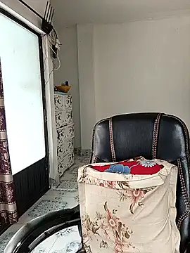 Hot-Angel  online show from January 16, 5:44 am