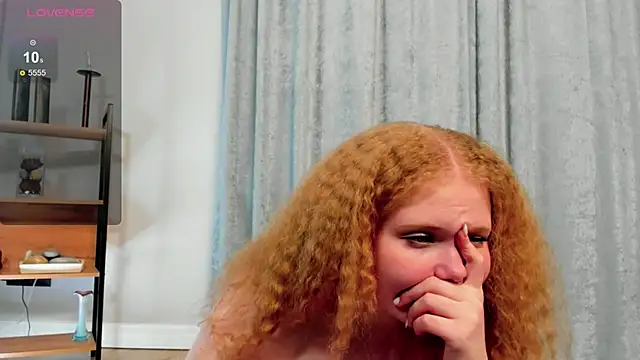 Snapshot of CateDale chatting on March 17, 10:19 pm CateDale online show from March 17, 10:19 pm