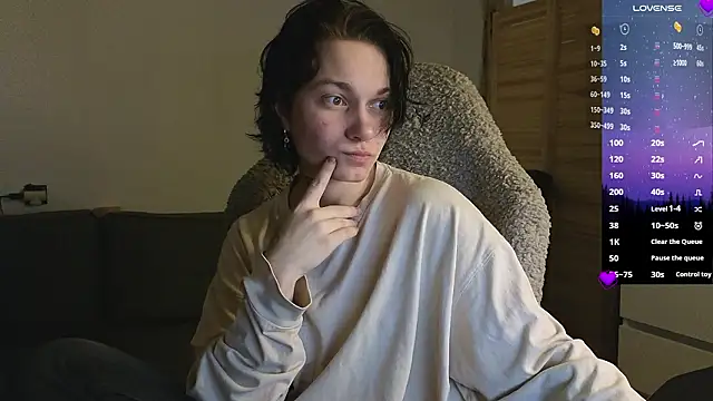 esajukyy online show from March 20, 1:23 pm