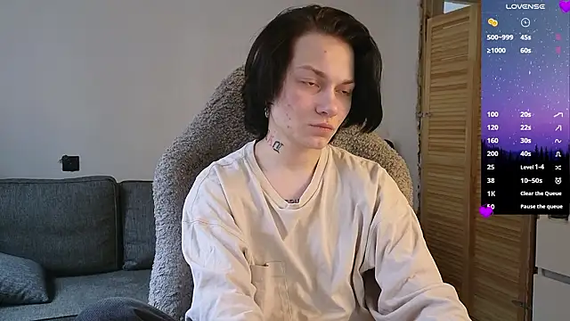 esajukyy online show from March 5, 8:00 am