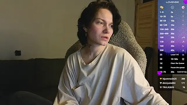 esajukyy online show from March 30, 2:40 pm