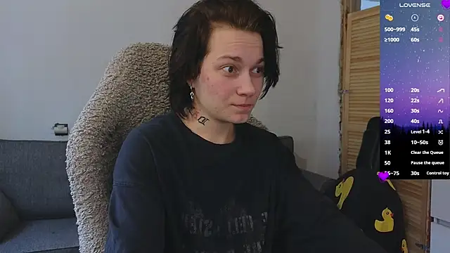 esajukyy online show from April 17, 9:12 am