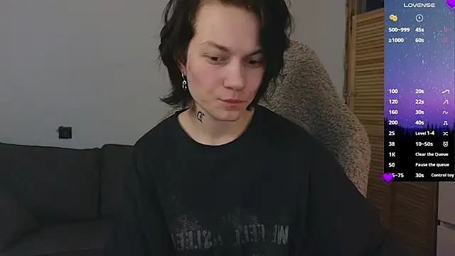 esajukyy online show from April 11, 1:04 pm