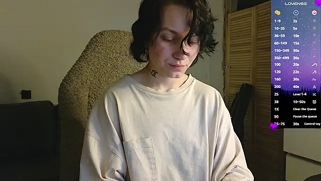 esajukyy online show from March 22, 1:23 pm