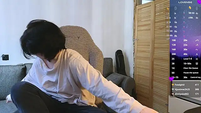 esajukyy online show from March 31, 10:06 am