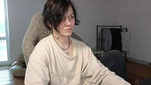Snapshot of esajukyy chatting on July 9, 2:16 pm esajukyy online show from July 9, 2:16 pm