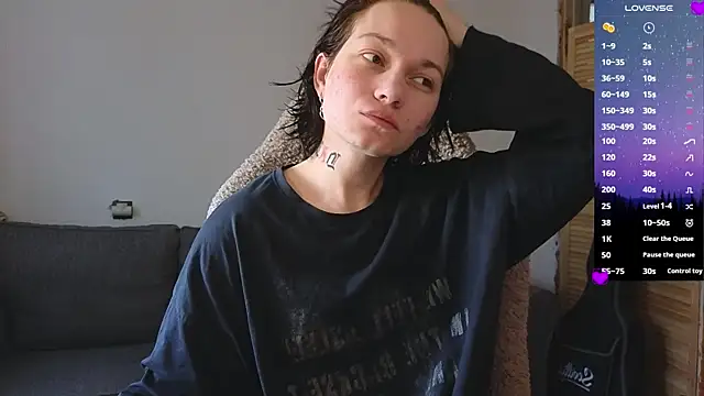 esajukyy online show from April 14, 4:17 am