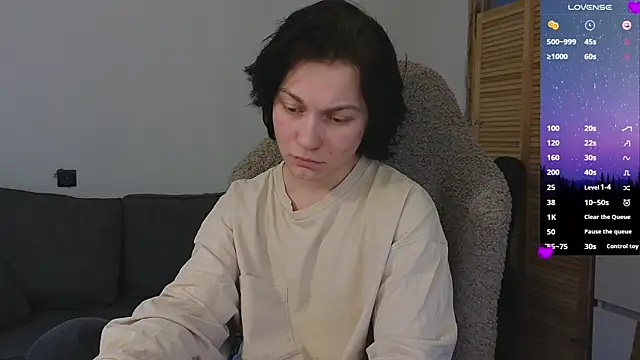 esajukyy online show from April 22, 1:07 pm