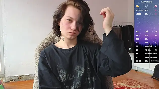 esajukyy online show from April 28, 2:27 am