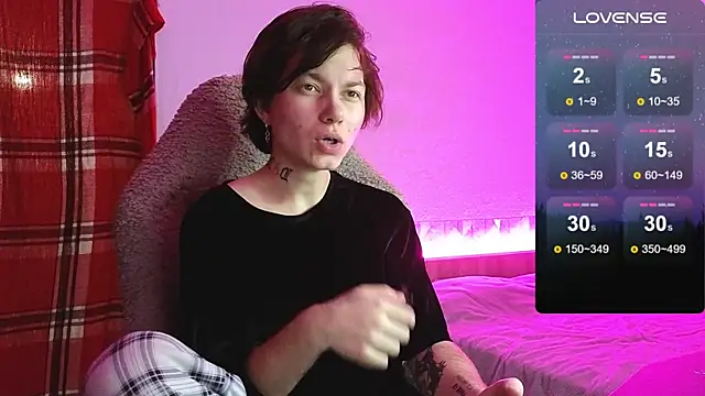 esajukyy online show from November 7, 3:05 pm