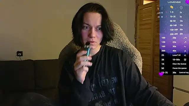 esajukyy online show from March 11, 2:55 pm